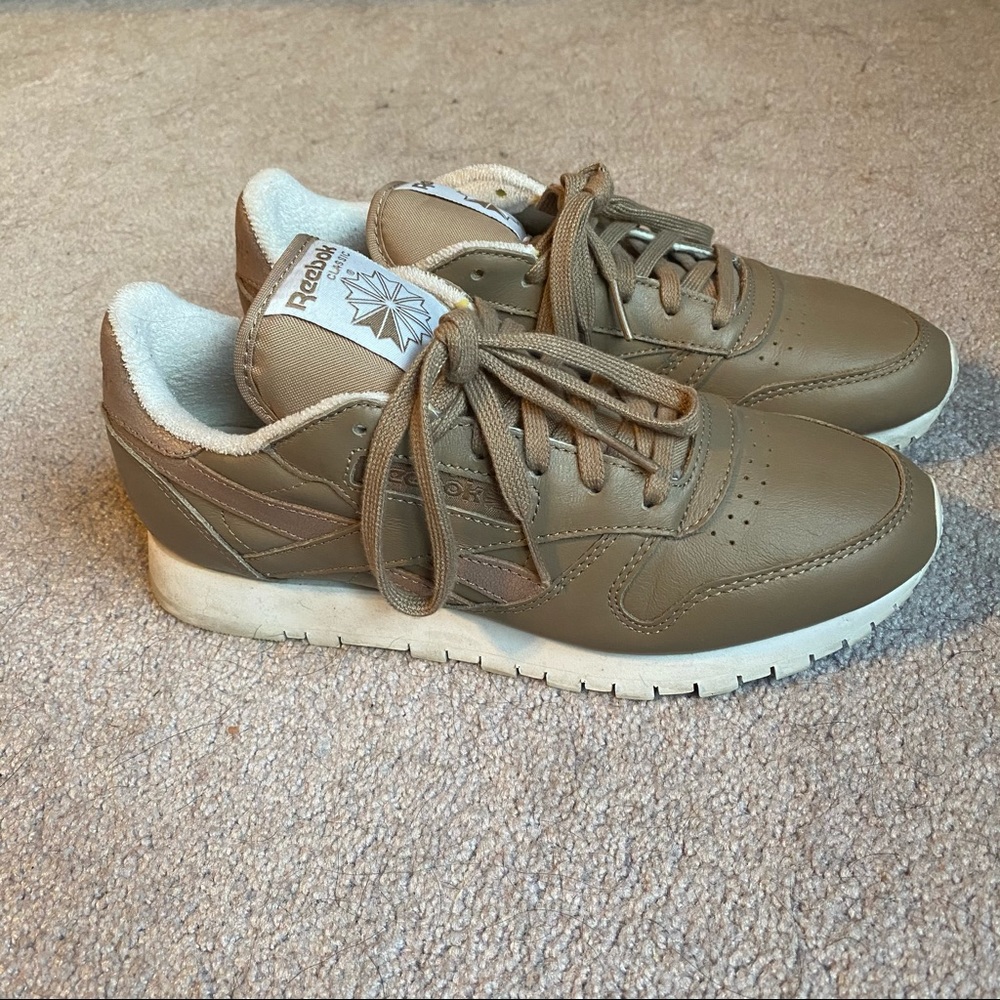 Tan Reebok x FACE Classic Leather Sneakers